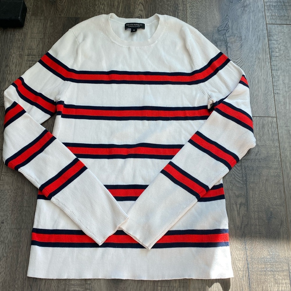 Banana Republic womens Med shirt.